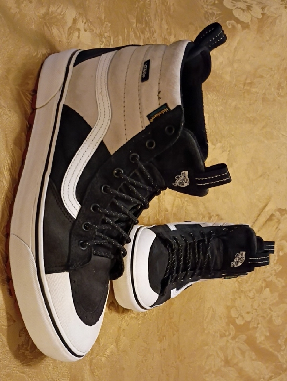 VANS ALL TRAC Sk8-Hi Black and White MTE Cold Weather Men's 11.0 Women's 12.5